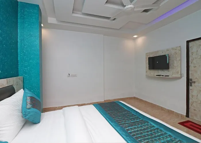 Hotel Airlift At Delhi Airport